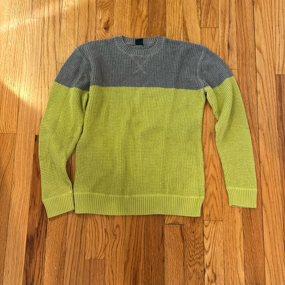 GAP boys sweater, size extra large, 12